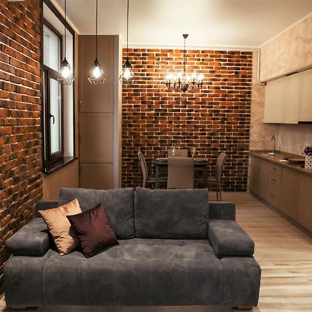 Апартаменты Центр Uman Square Apartment Eksteriør billede