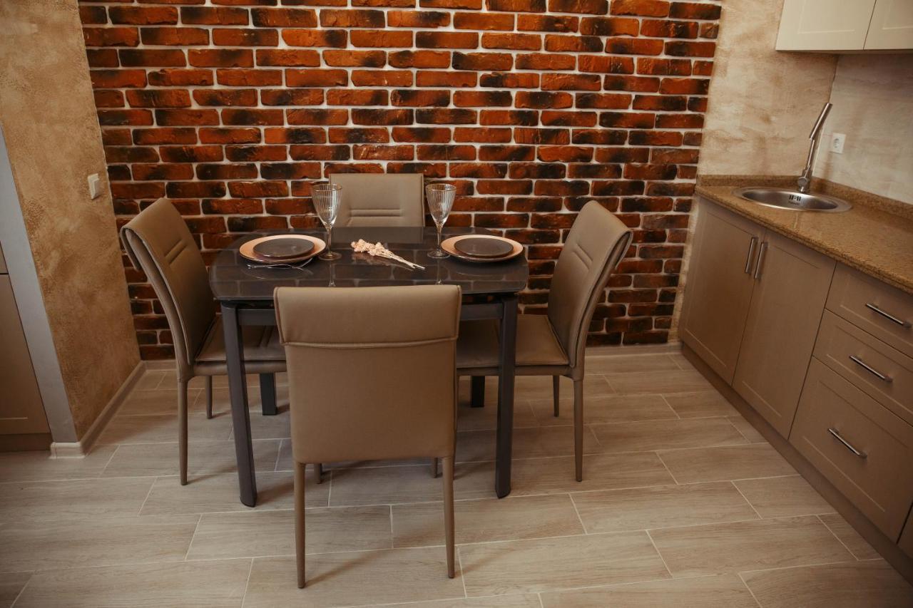 Апартаменты Центр Uman Square Apartment Eksteriør billede