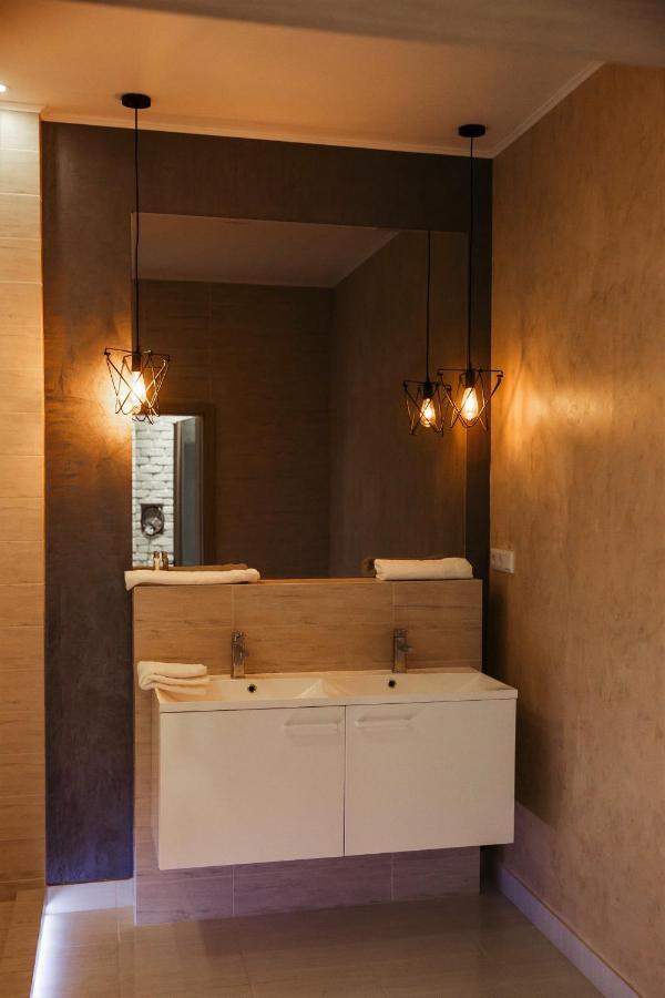 Апартаменты Центр Uman Square Apartment Eksteriør billede